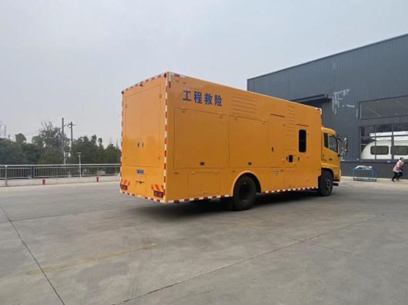程力牌東風(fēng)天錦4000方排水車