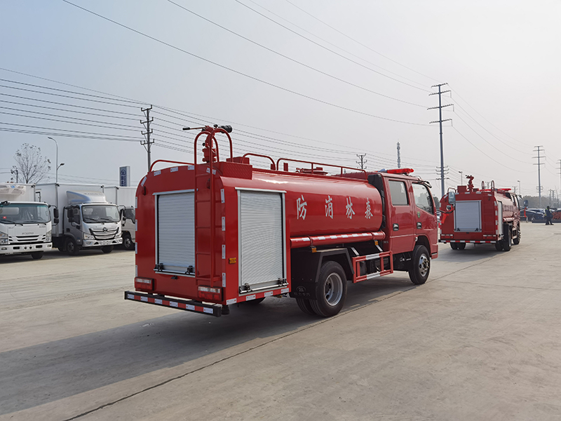 雙排4噸消防灑水車