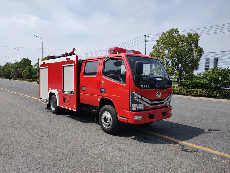 東風(fēng)2噸水罐消防車