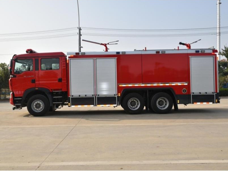 11噸   國(guó)六  豪沃TX7后雙橋干粉泡沫聯(lián)用消防車(chē)