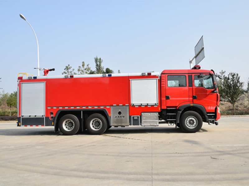 17.0噸  國六  豪沃TX7后雙橋泡沫消防車