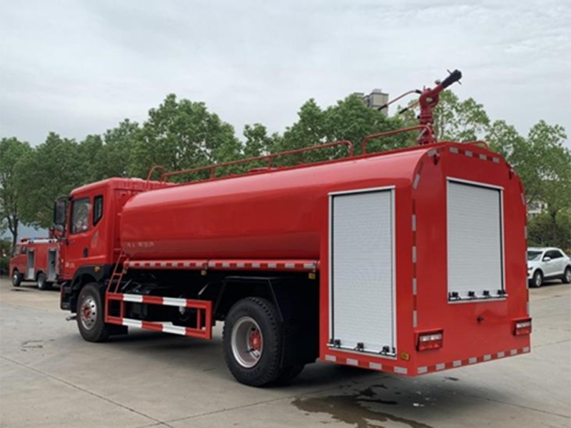 CL5180GSS6BXT東風D9型12方消防灑水車