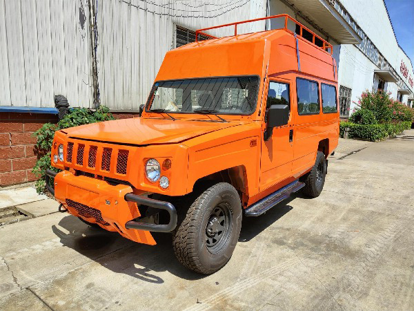 消防運(yùn)兵車(chē)